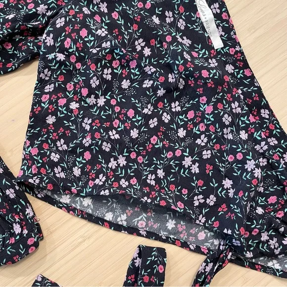 Lovers and friends floral one long sleeve crop top small - Picture 2 of 4